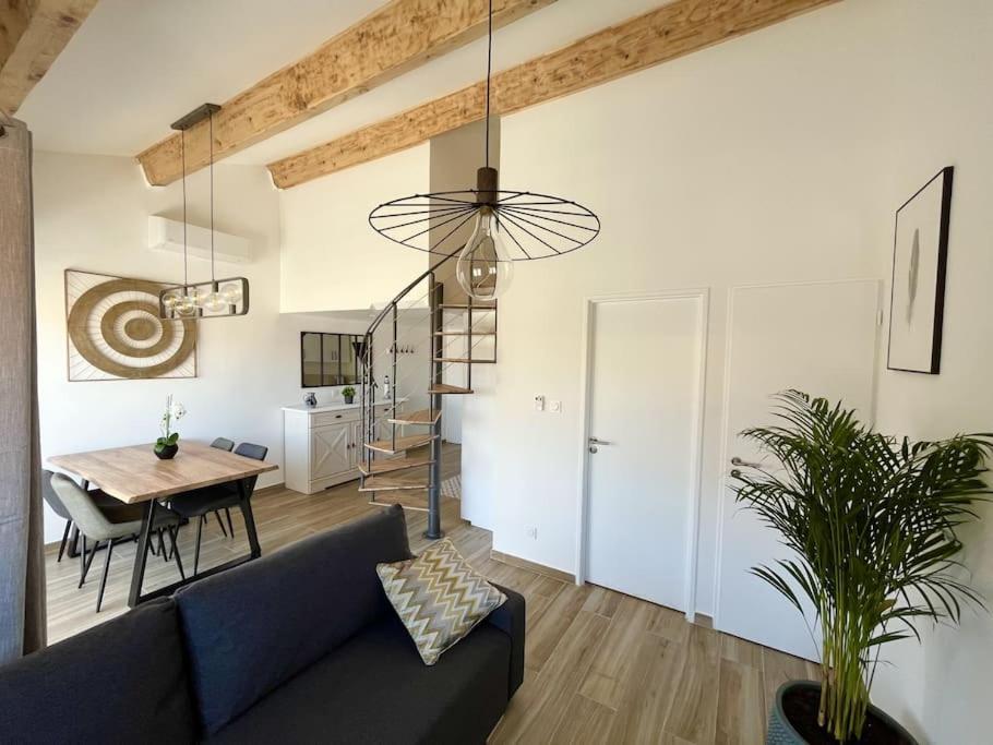 Duplex Centre Ville - 50M De La Plage - Clim - Garage - Netflix Le Grau-du-Roi Buitenkant foto