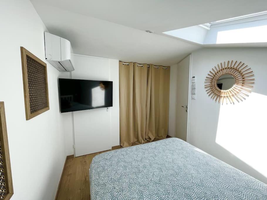 Duplex Centre Ville - 50M De La Plage - Clim - Garage - Netflix Le Grau-du-Roi Buitenkant foto