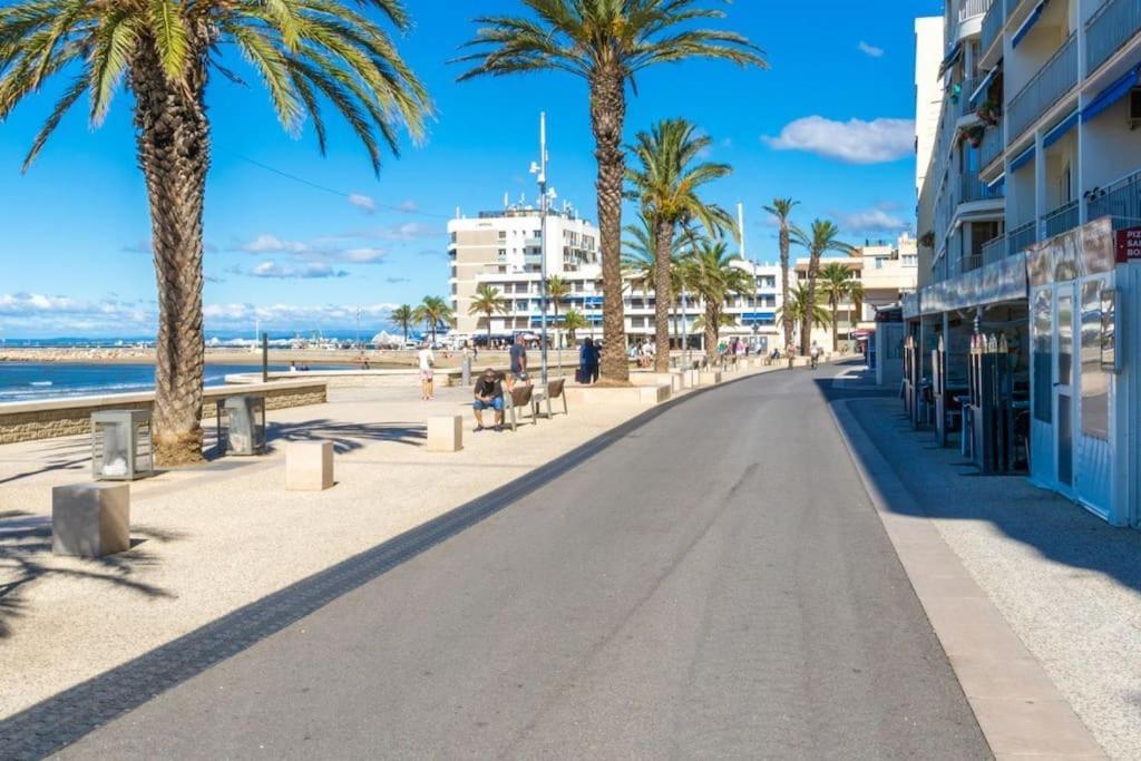 Duplex Centre Ville - 50M De La Plage - Clim - Garage - Netflix Le Grau-du-Roi Buitenkant foto