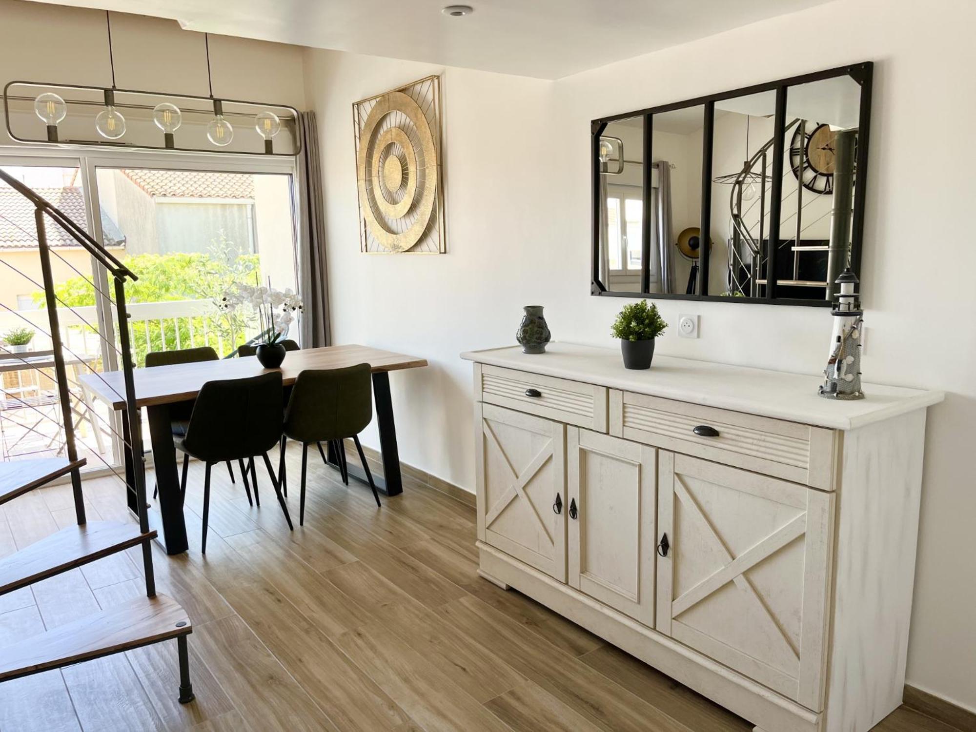 Duplex Centre Ville - 50M De La Plage - Clim - Garage - Netflix Le Grau-du-Roi Kamer foto