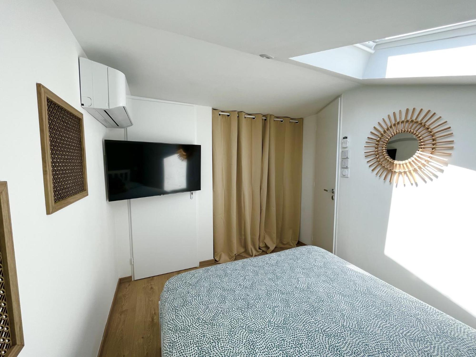 Duplex Centre Ville - 50M De La Plage - Clim - Garage - Netflix Le Grau-du-Roi Kamer foto