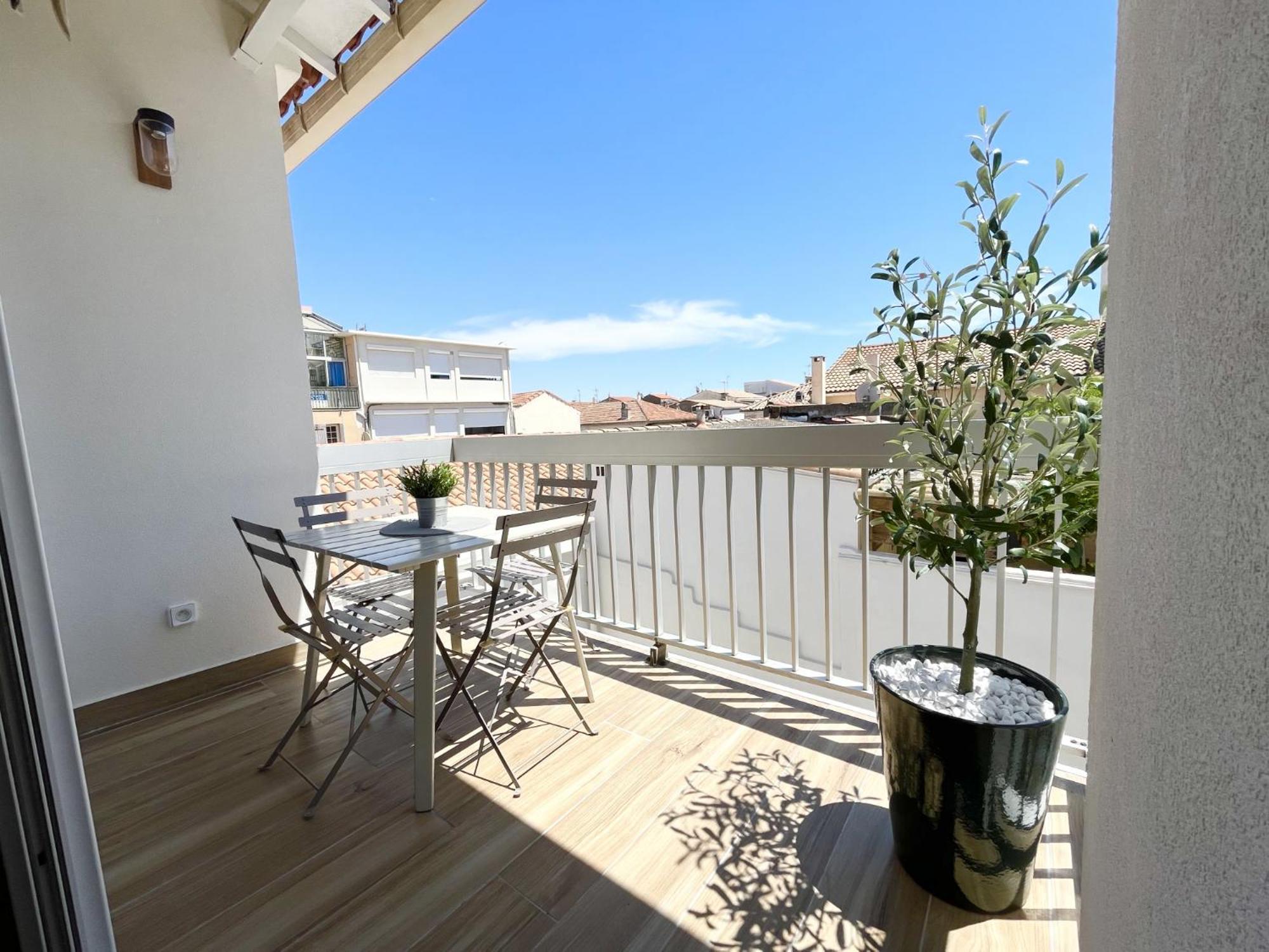Duplex Centre Ville - 50M De La Plage - Clim - Garage - Netflix Le Grau-du-Roi Kamer foto
